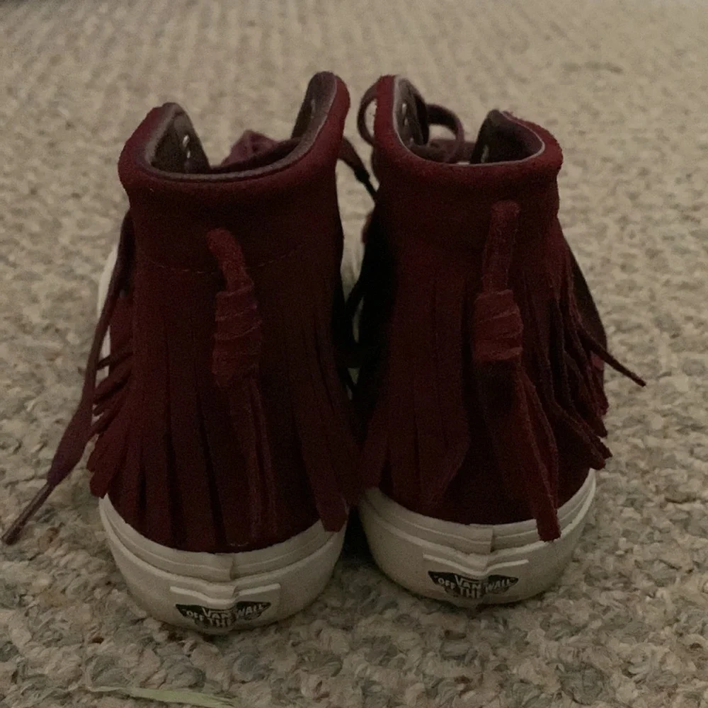 Vans - Picture 2 of 3